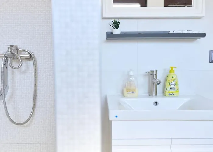 Old Town Oasis - Ap 6